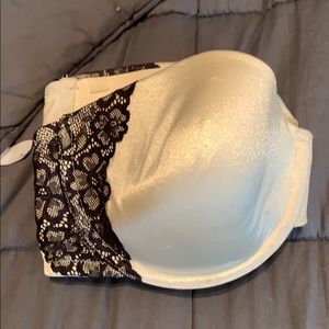 Strapless bra. Sweet Nothings